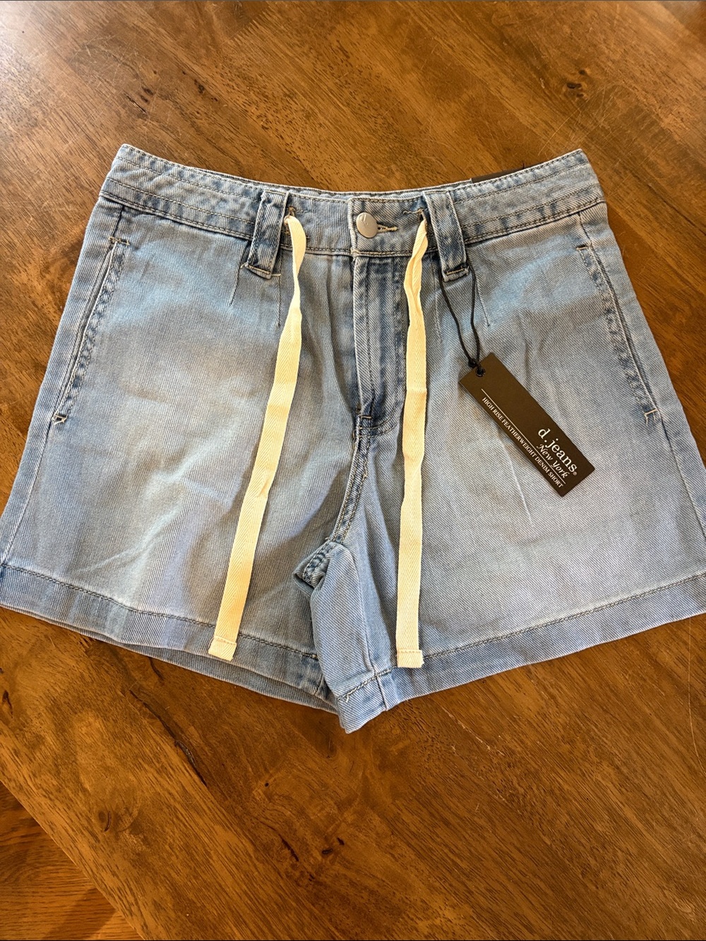 NWT d. jeans Light Blue Denim Drawstring Women’s Shorts